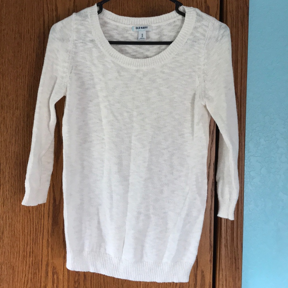 Off white 3/4 sleeve sweater.